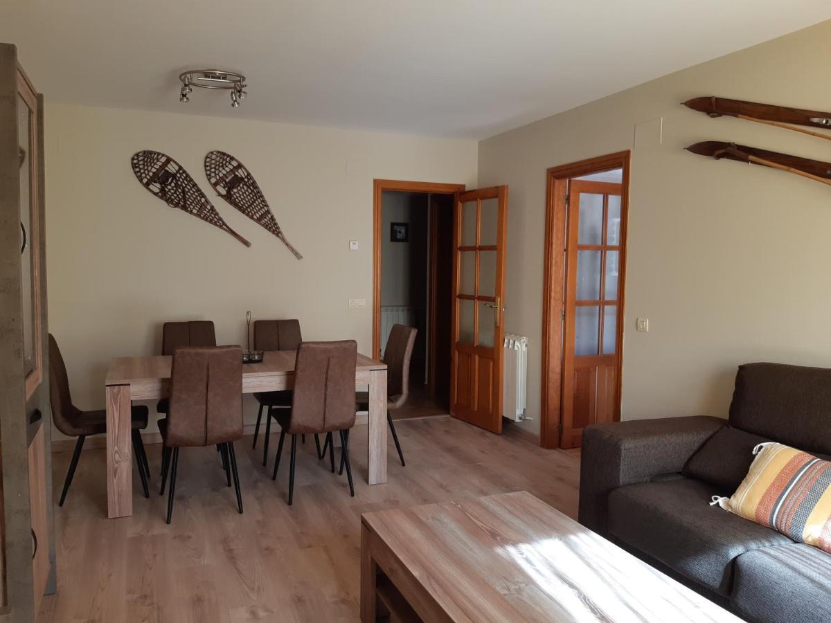 Apartamento Familiar Con Vistas Y Garage La Portiecha Apartment Sallent De Gallego Exterior photo
